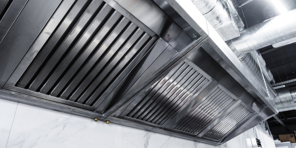 Limpiezas de Conductos de Extracción y Ventilación Sanlúcar la Mayor · Cocina de Braserías
